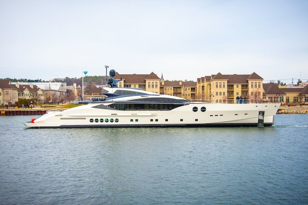 Yacht BLISS, a Palmer Johnson PJ1702 Superyacht CHARTERWORLD Luxury